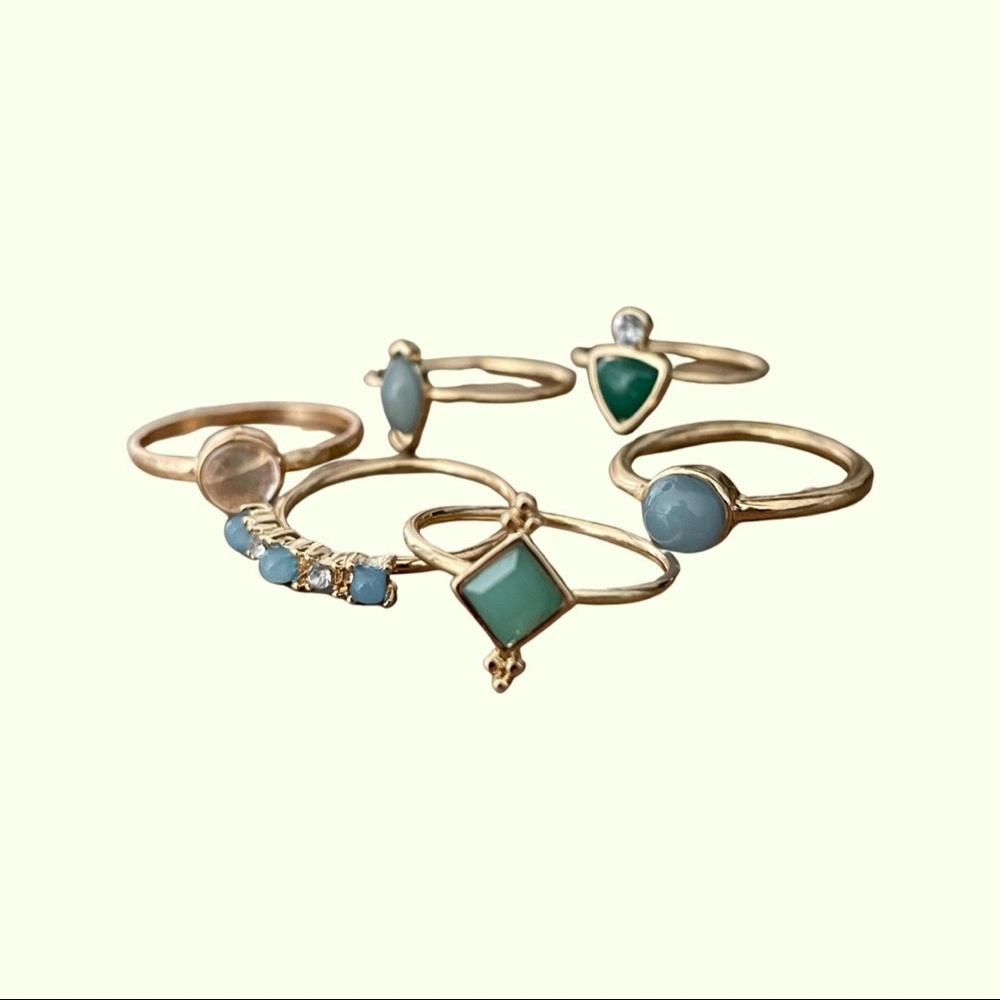 Women’s urban outfitters gold rings
